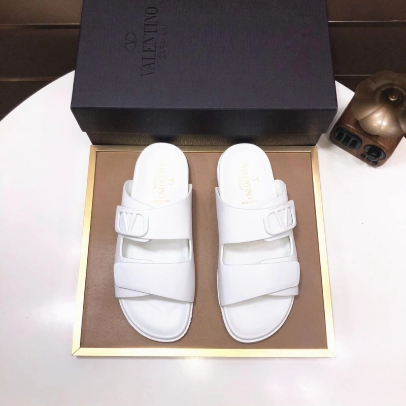 Fashionable Vxlxntino Slippers 231349