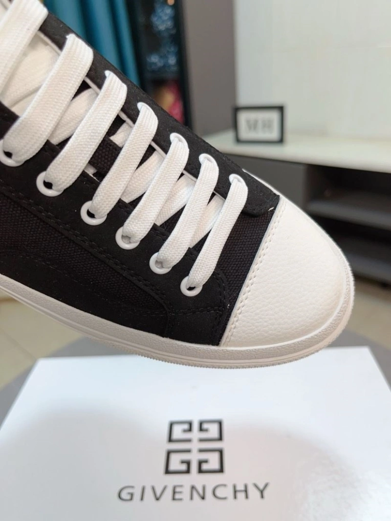 NewStyle Gxvxnchy Sneakers 153478
