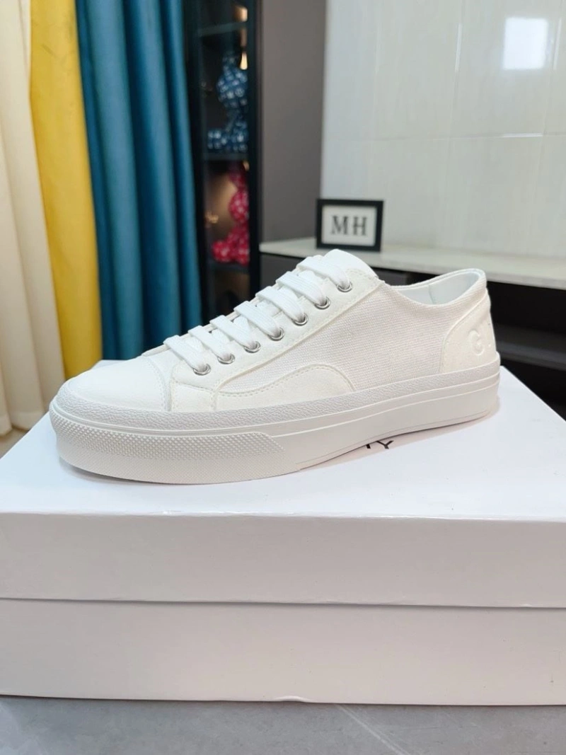 Sophisticated Gxvxnchy Sneakers 153482