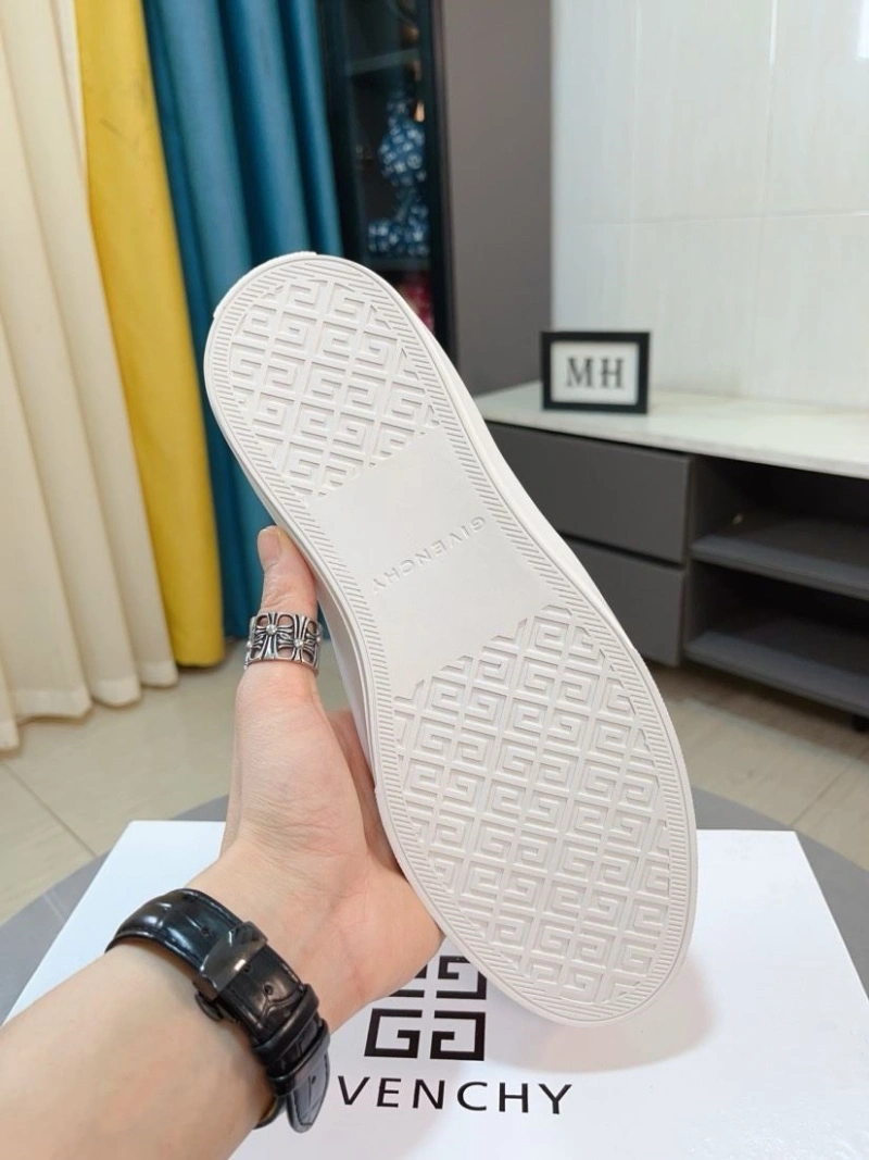 Sophisticated Gxvxnchy Sneakers 153482