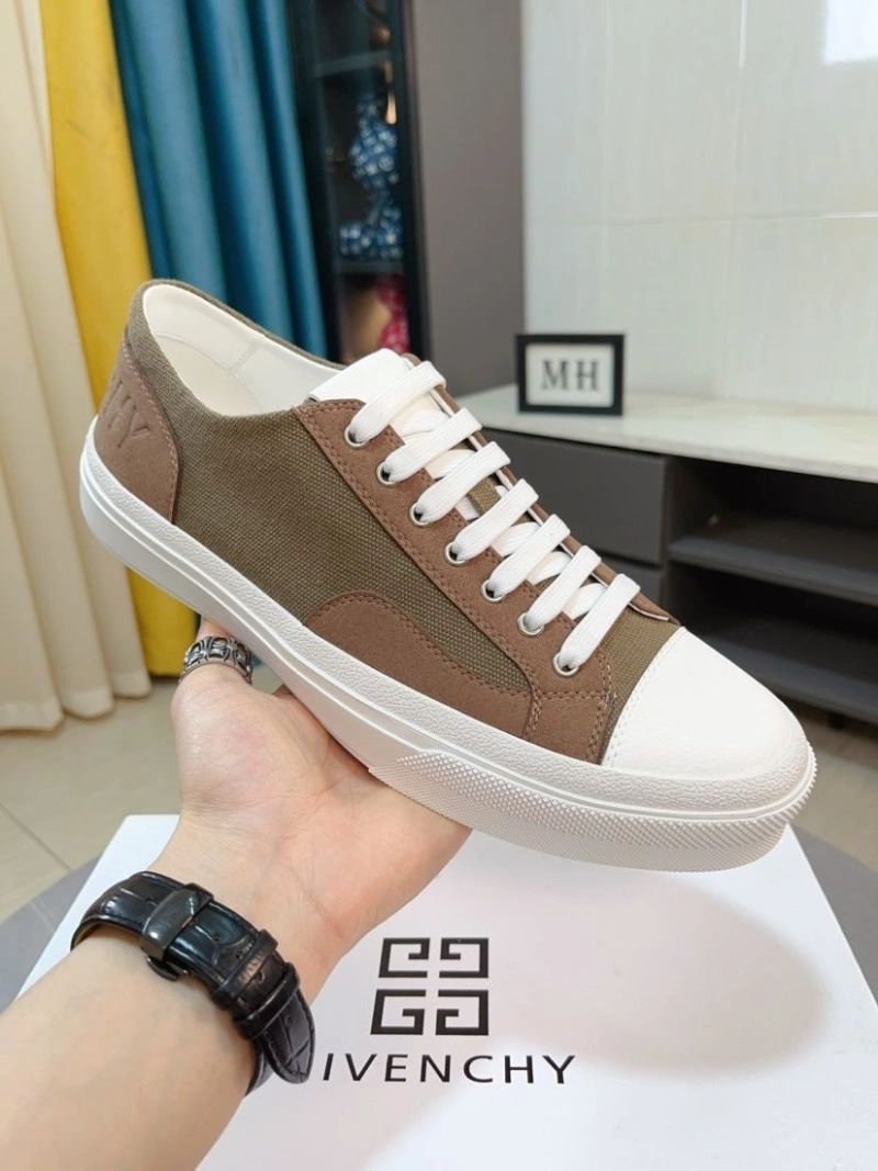 Gxvxnchy Sneakers Trendsetting 153474