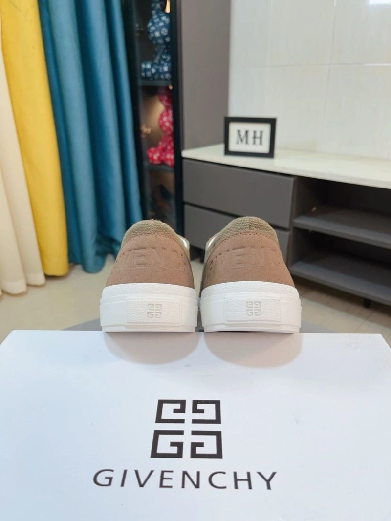 Gxvxnchy Sneakers Trendsetting 153474