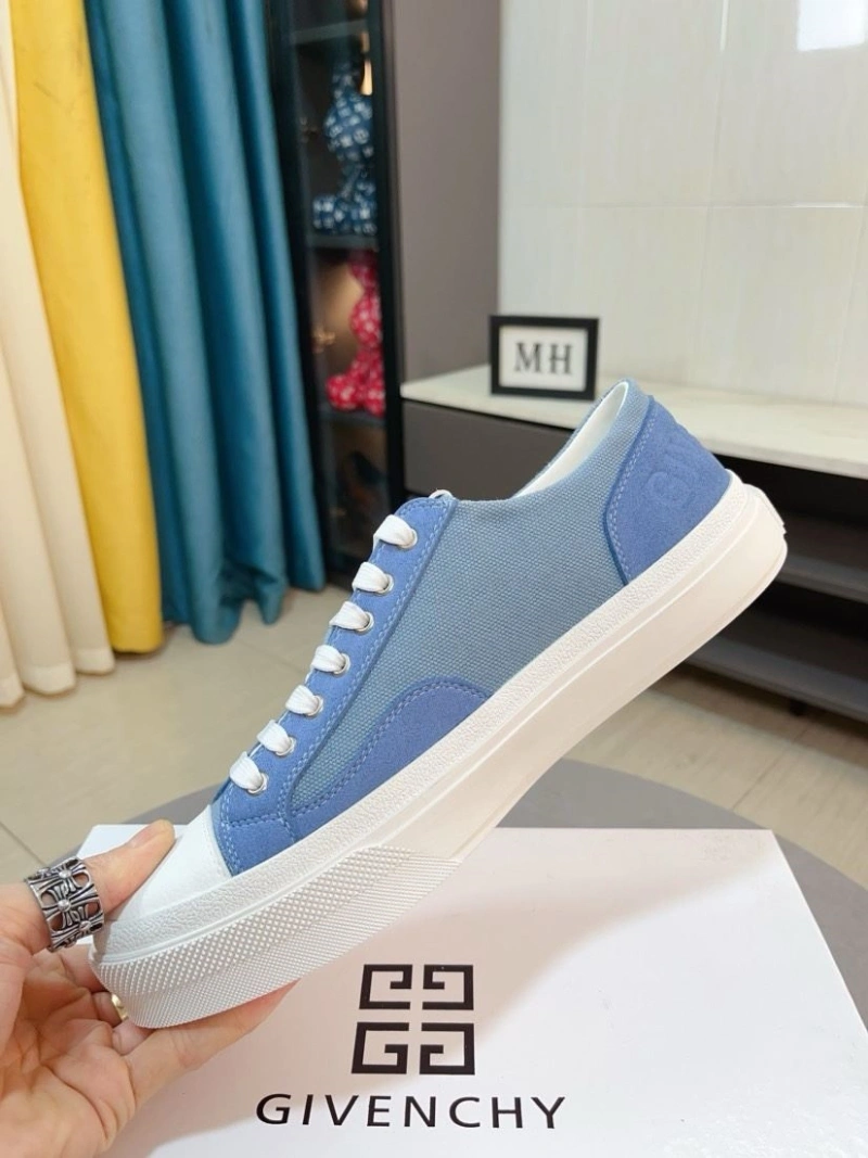 Gxvxnchy Sneakers HighQuality 153470