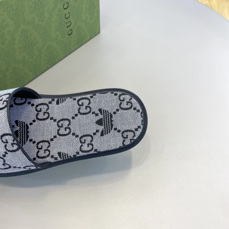 Gxccx Slippers Timeless 159673