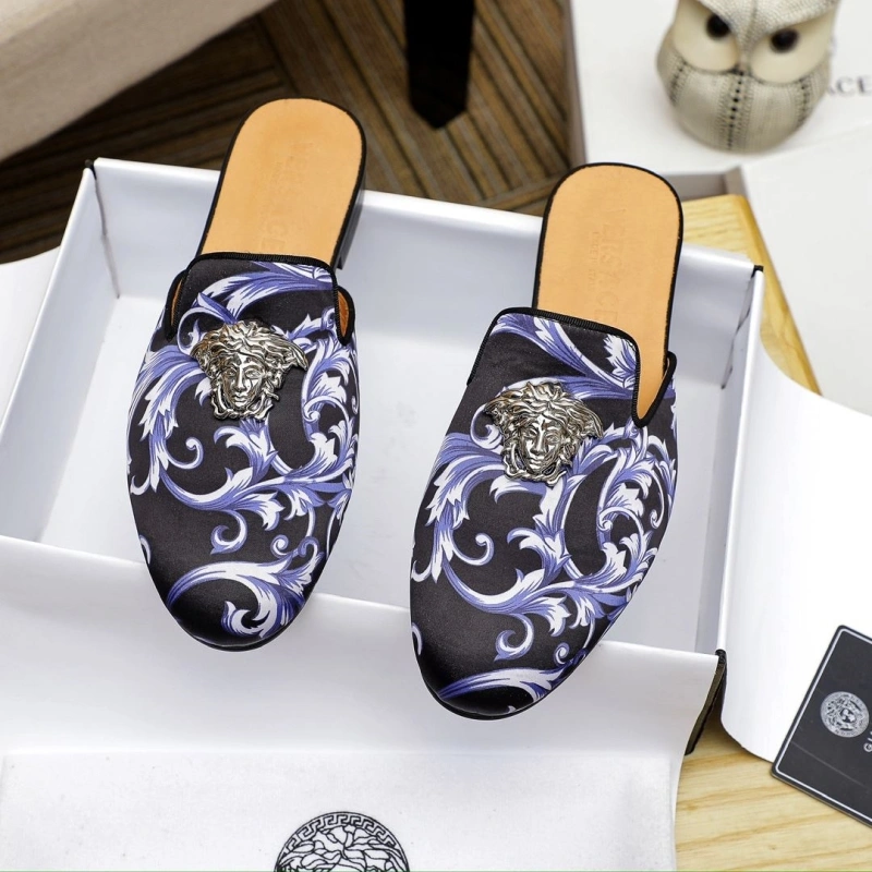 Timeless Gxvxnchy Slippers 153512