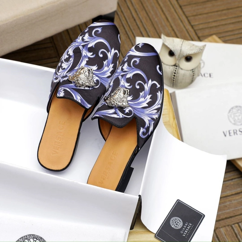Timeless Gxvxnchy Slippers 153512