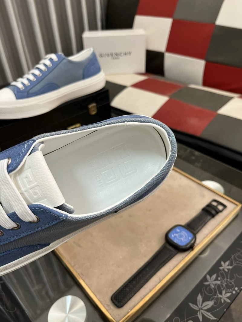 Timeless Gxvxnchy Sneakers 153472