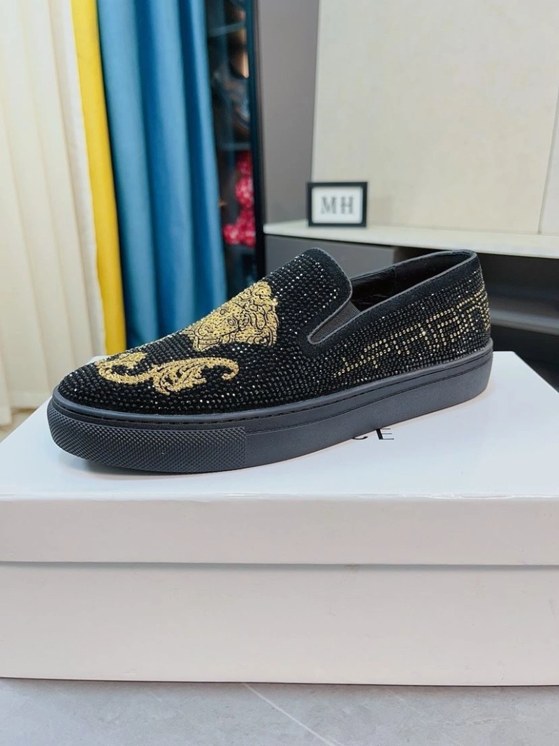 Bold Gxvxnchy Sneakers 153462