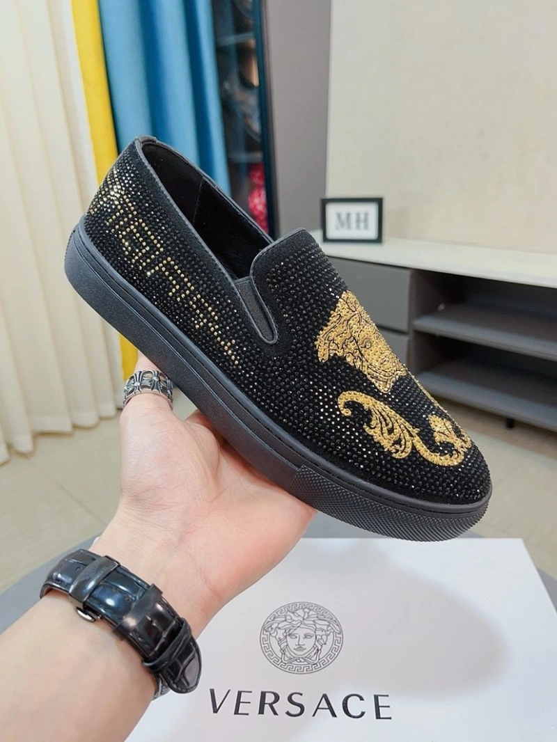 Bold Gxvxnchy Sneakers 153462