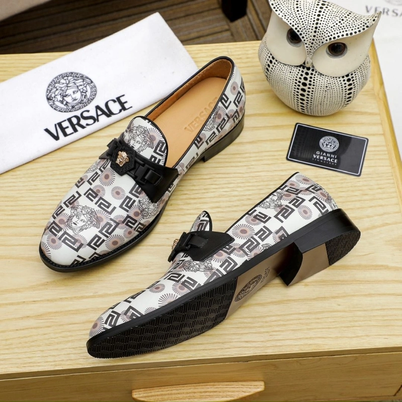 Reliable Gxvxnchy Leather Shoes 153661