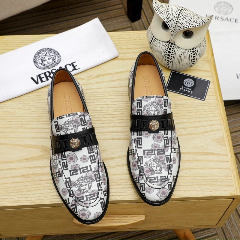 AllSeason Gxvxnchy Leather Shoes 153662
