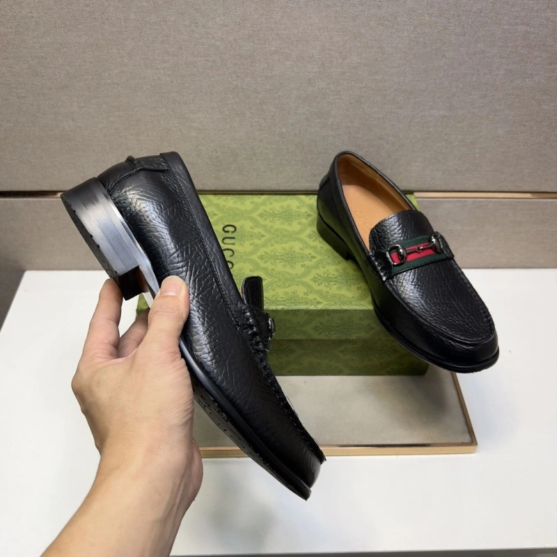 Vibrant Gxccx Leather Shoes 160517