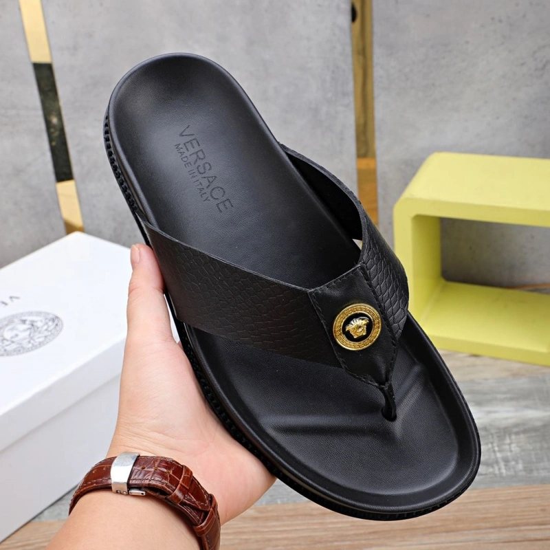 Compact Gxvxnchy Slippers 153509