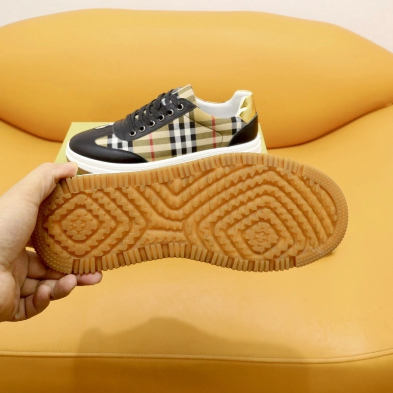 Cozy Bxrbxrry Sneakers 115190
