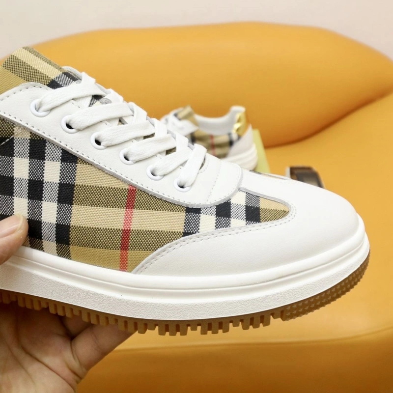 Trendsetting Bxrbxrry Sneakers 115183