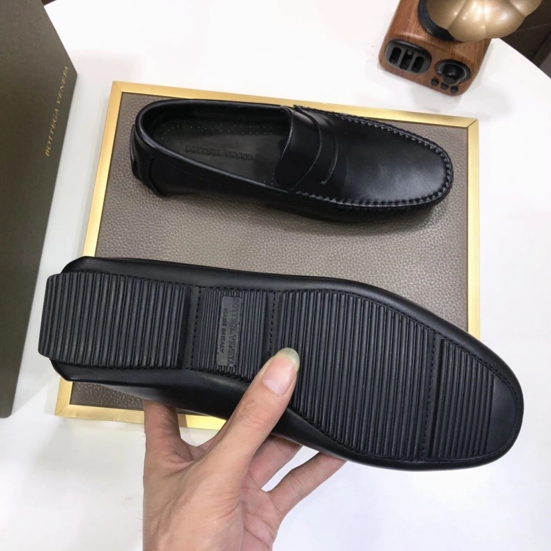 Lightweight Bxttxga Vxnxta Leather Shoes 113052