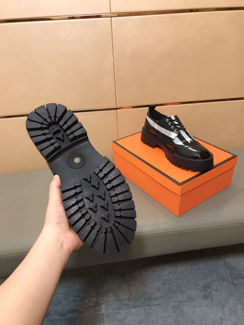 Stylish Gxccx Leather Shoes 160450