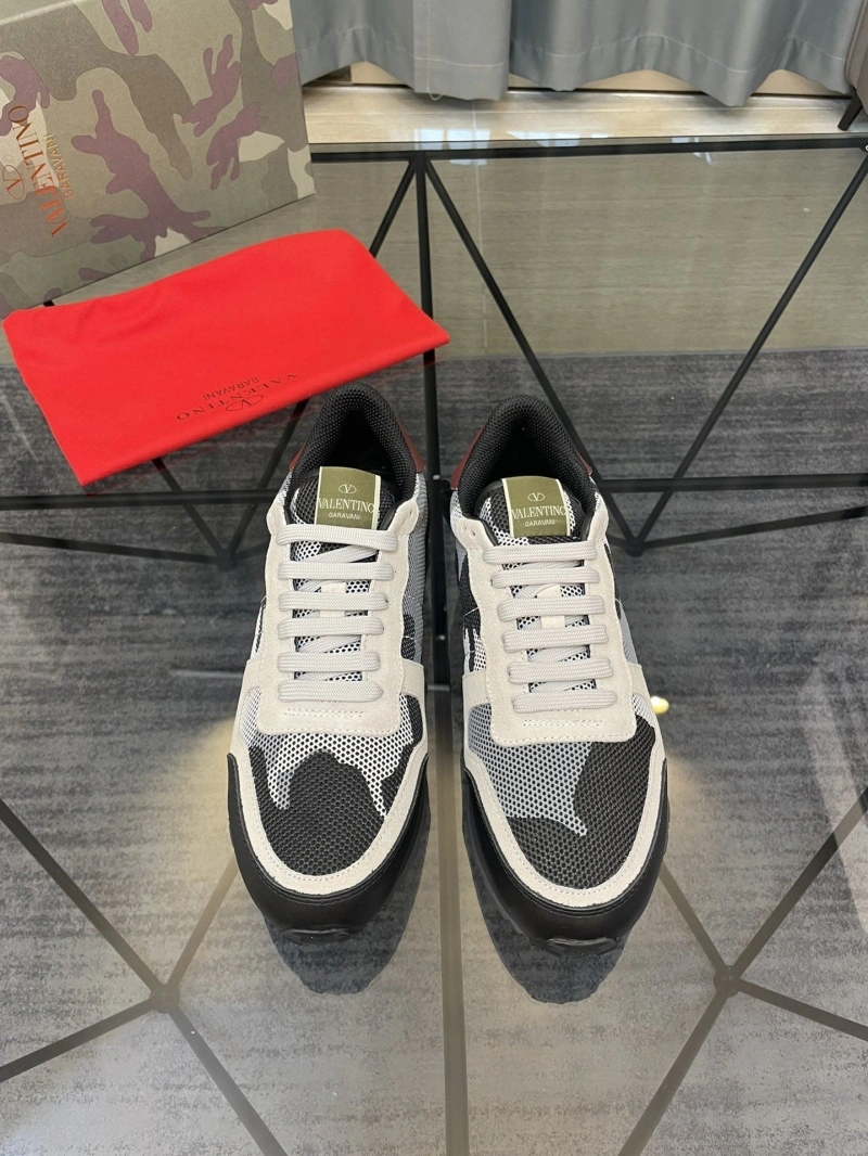 Unique Vxlxntino Sneakers 231191