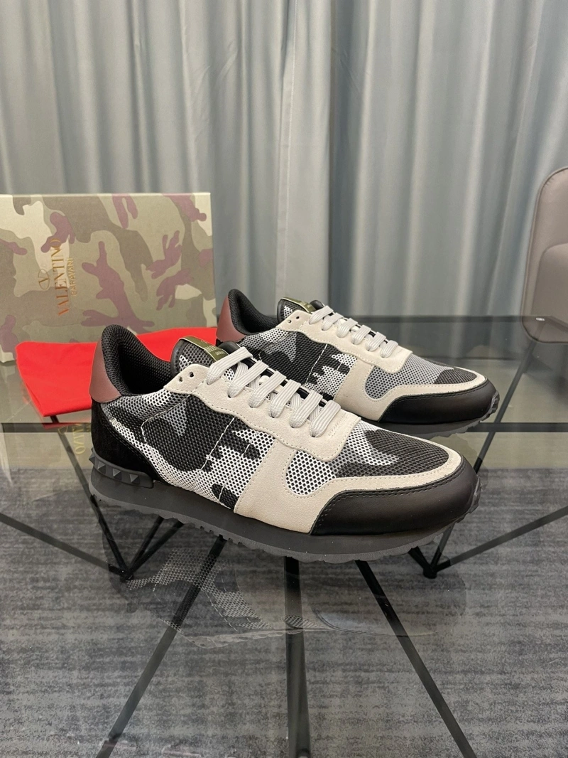 Unique Vxlxntino Sneakers 231191