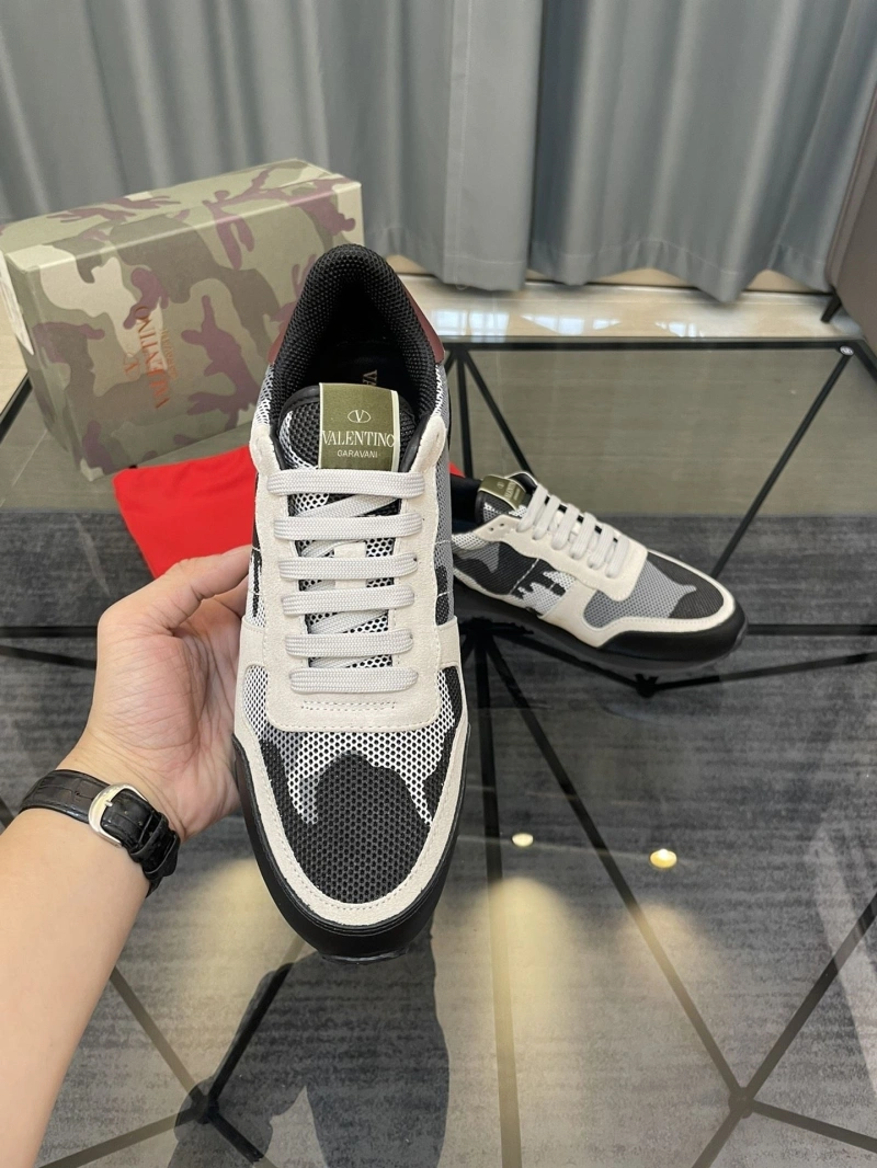 Unique Vxlxntino Sneakers 231191