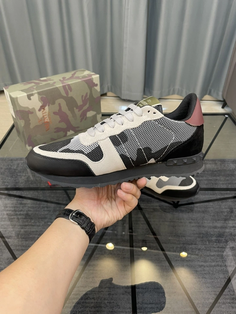 Unique Vxlxntino Sneakers 231191