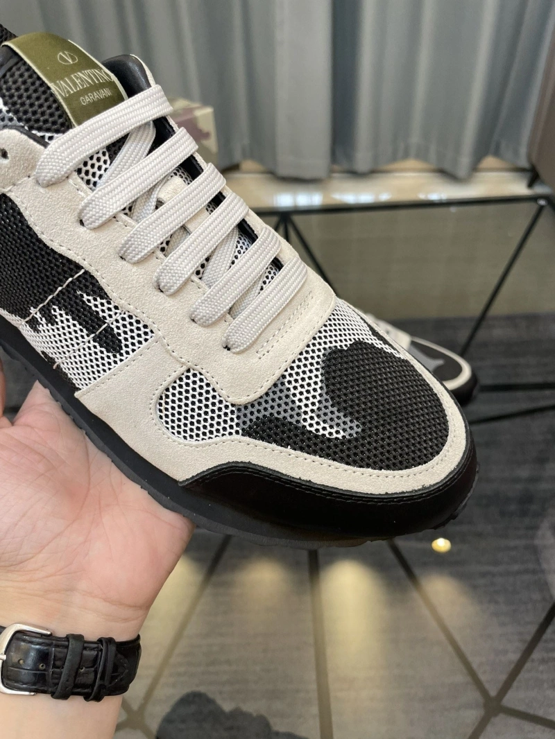 Unique Vxlxntino Sneakers 231191