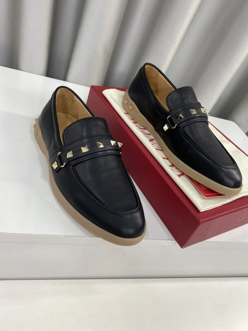 EyeCatching Vxlxntino Leather Shoes 231270
