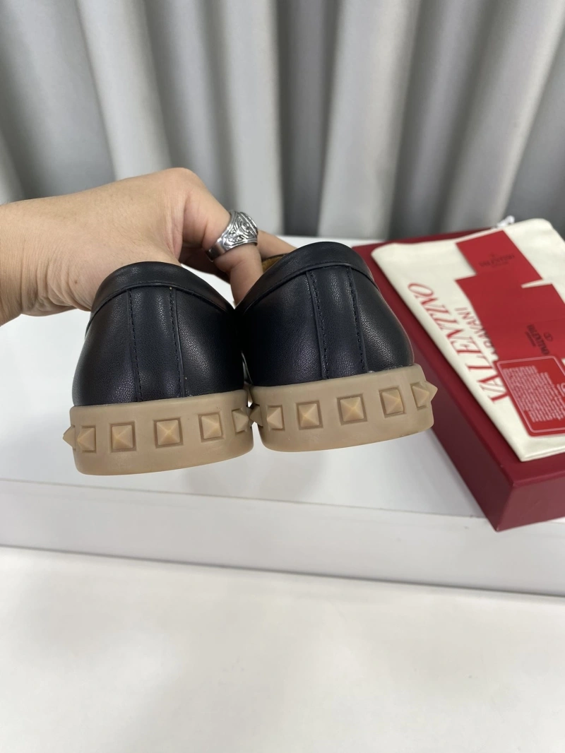 EyeCatching Vxlxntino Leather Shoes 231270