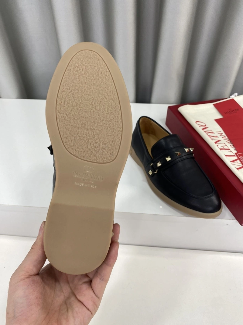 EyeCatching Vxlxntino Leather Shoes 231270