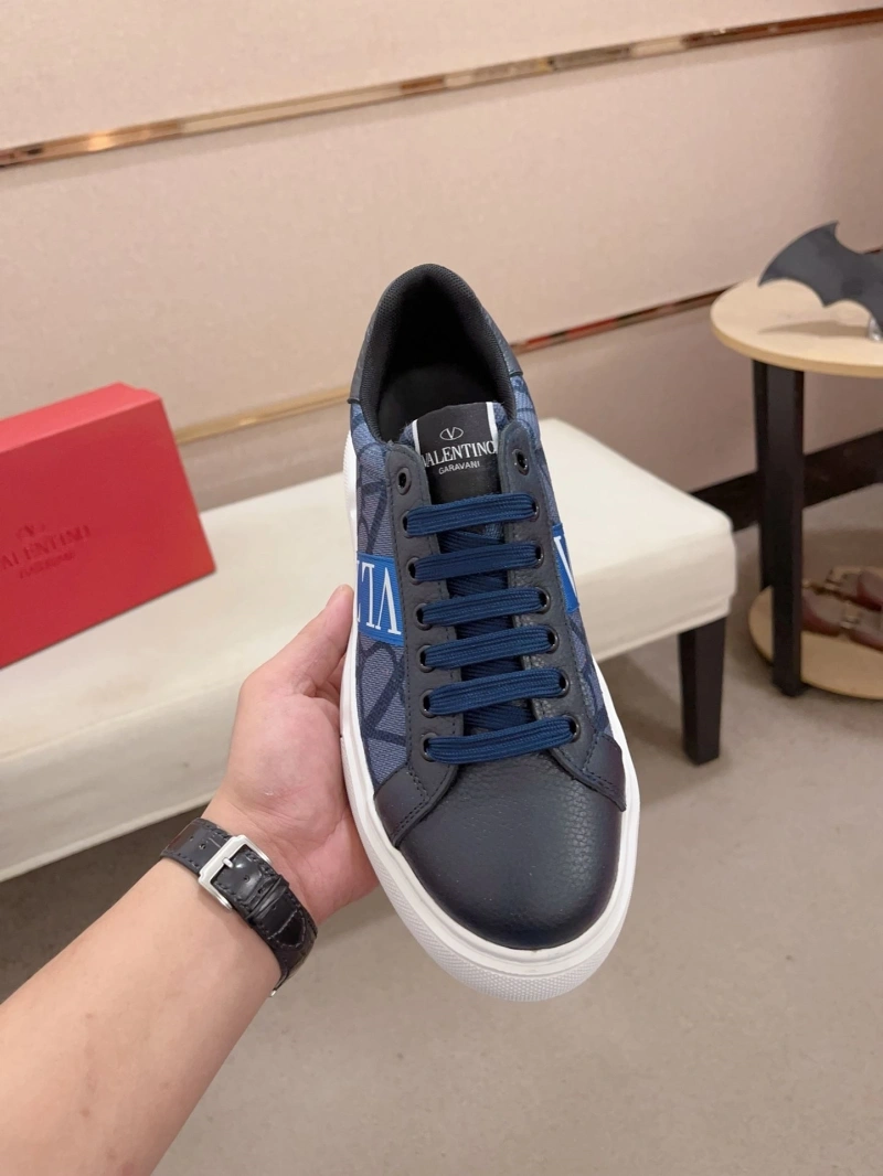 Sleek Vxlxntino Sneakers 231181