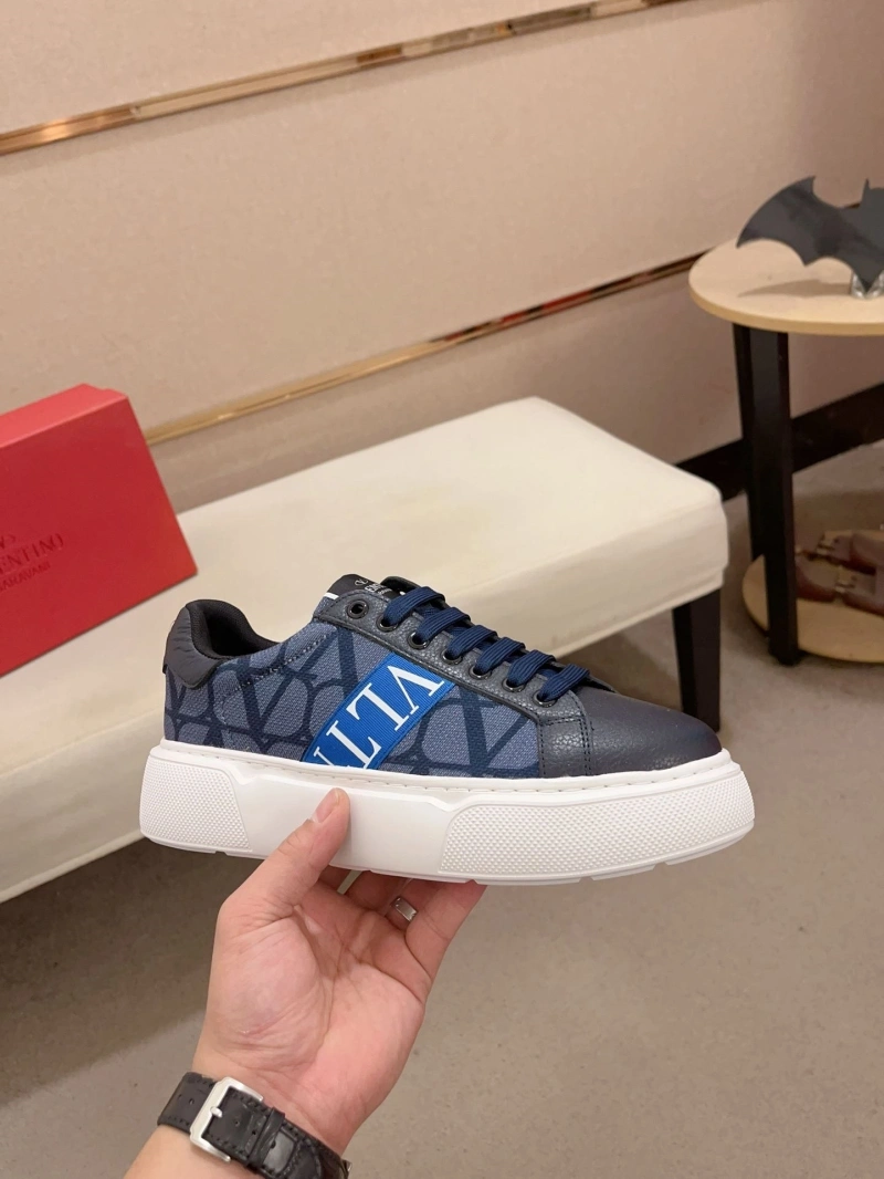Sleek Vxlxntino Sneakers 231181