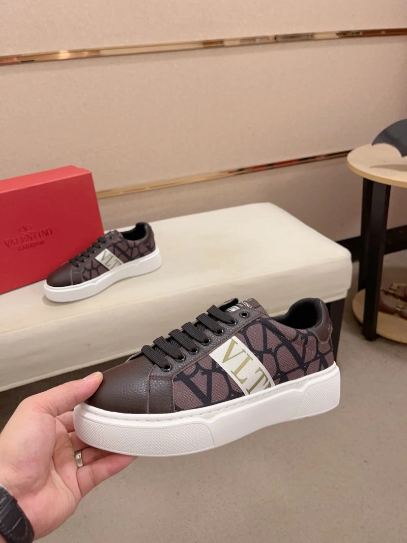Compact Vxlxntino Sneakers 231189