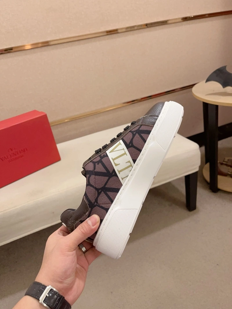 Compact Vxlxntino Sneakers 231189