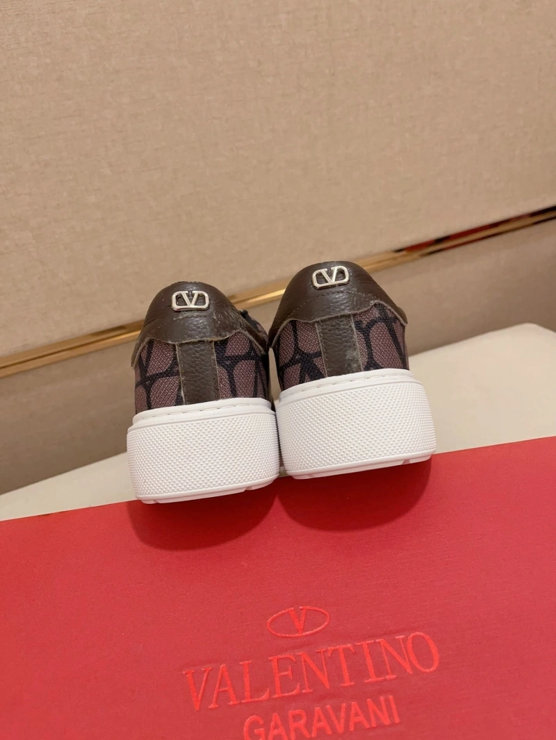 Compact Vxlxntino Sneakers 231189