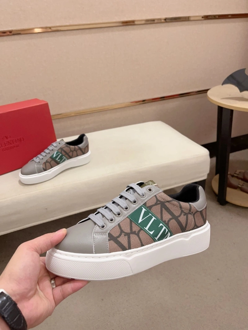 EyeCatching Vxlxntino Sneakers 231177