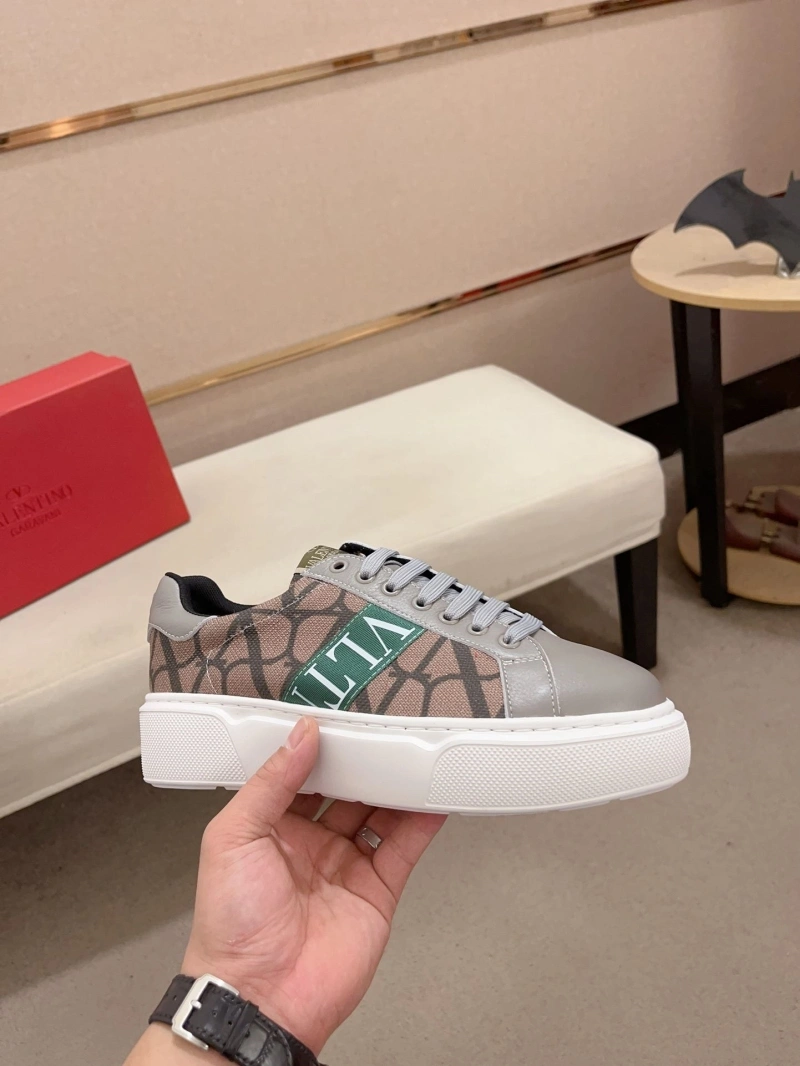 EyeCatching Vxlxntino Sneakers 231177
