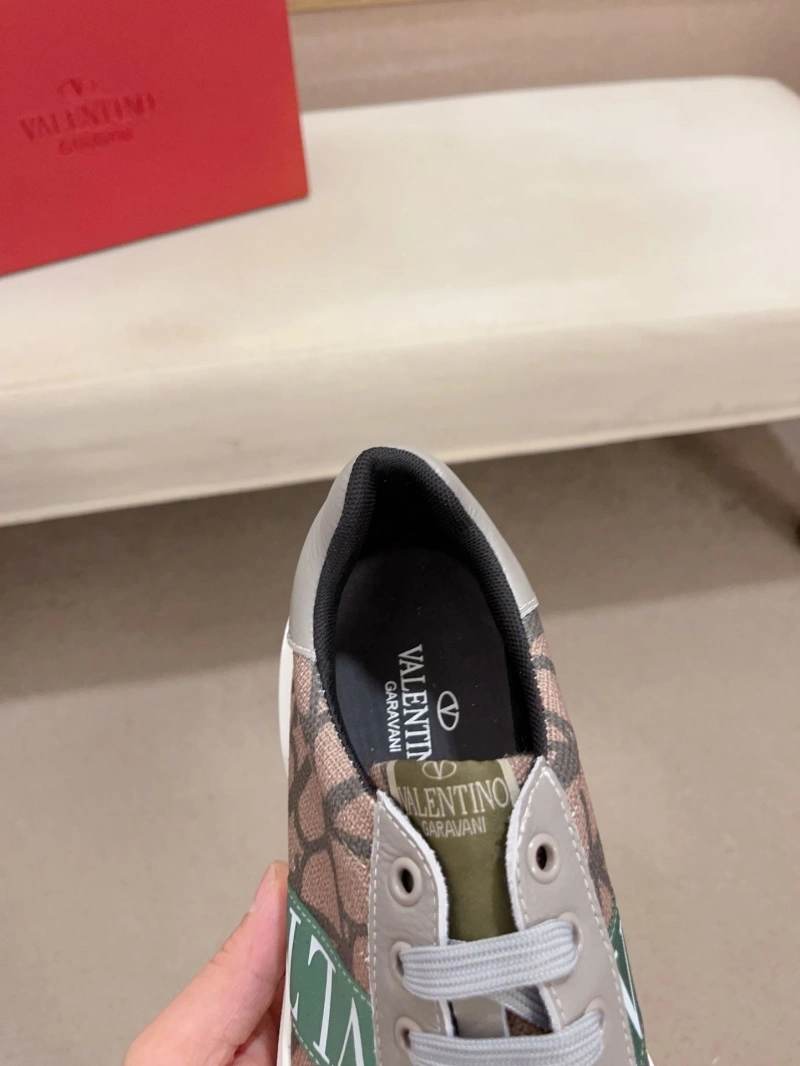 EyeCatching Vxlxntino Sneakers 231177