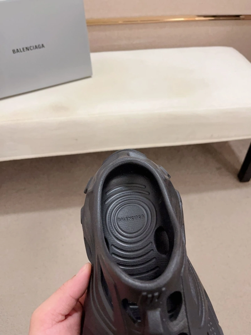 Bxlxnciaga Slippers Lightweight 109657