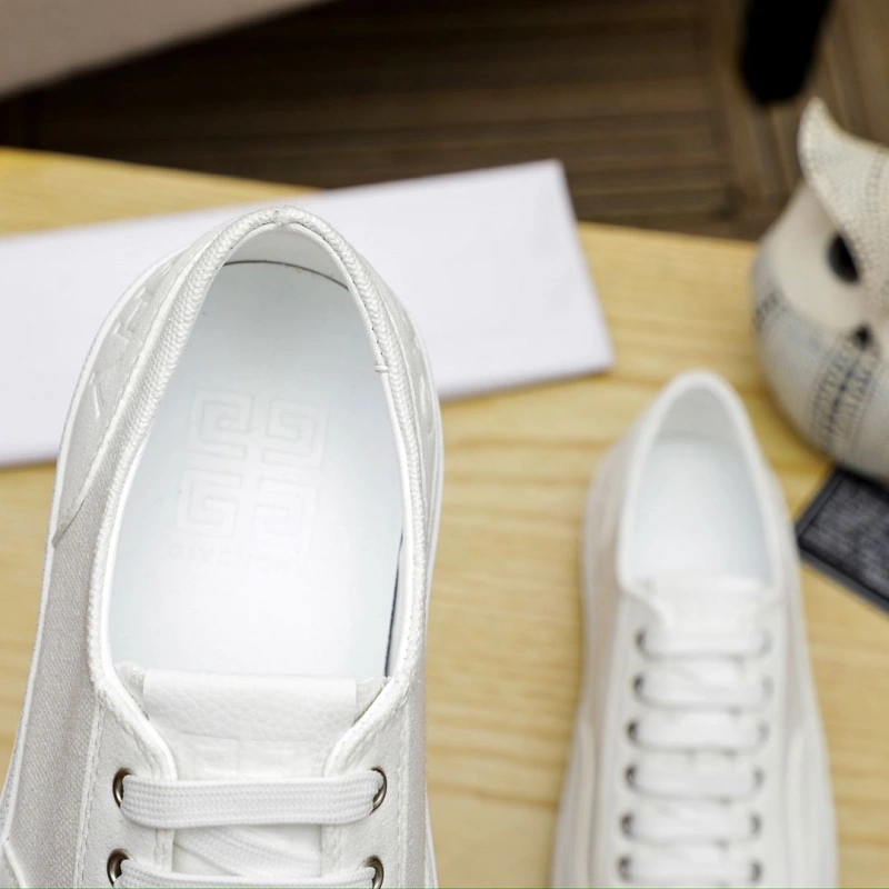Gxvxnchy Sneakers NewStyle 153454