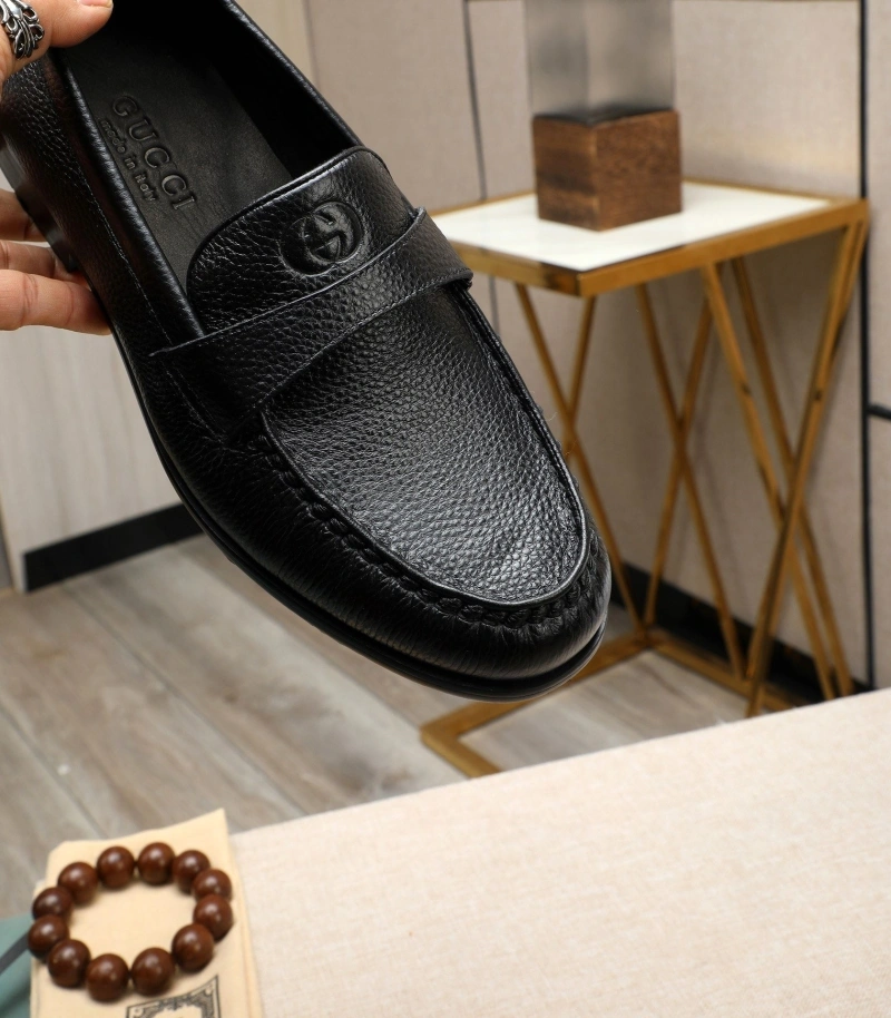 Vibrant Gxccx Leather Shoes 160373