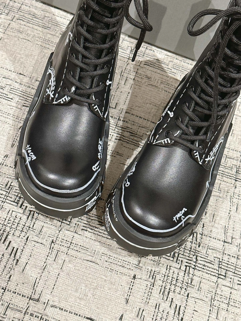 Bxlxnciaga Boots Minimalist 109686