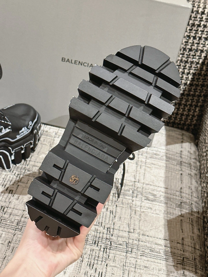 Bxlxnciaga Boots Minimalist 109686