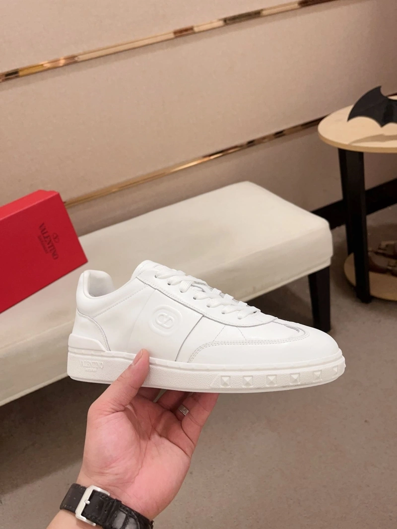 Soft Vxlxntino Sneakers 231171