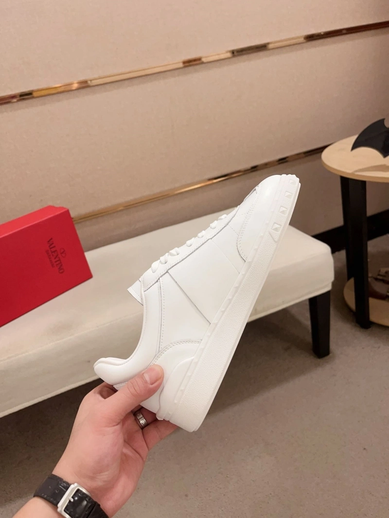 Soft Vxlxntino Sneakers 231171