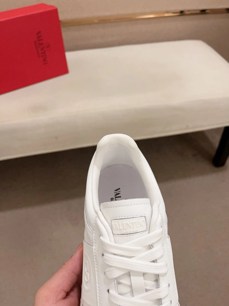 Soft Vxlxntino Sneakers 231171