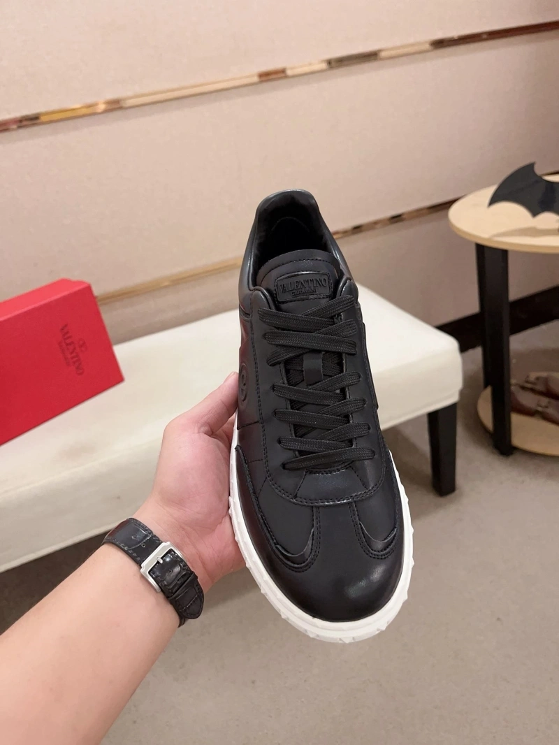 Modern Vxlxntino Sneakers 231149