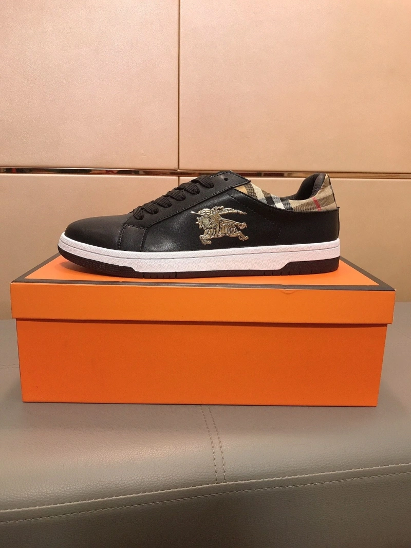 Fashionable Bxrbxrry Sneakers 115159