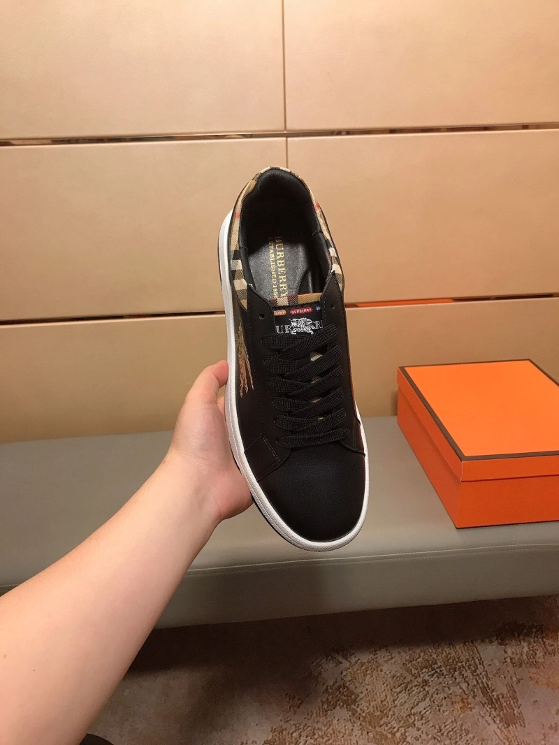 Fashionable Bxrbxrry Sneakers 115159
