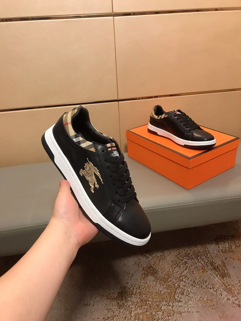 Fashionable Bxrbxrry Sneakers 115159