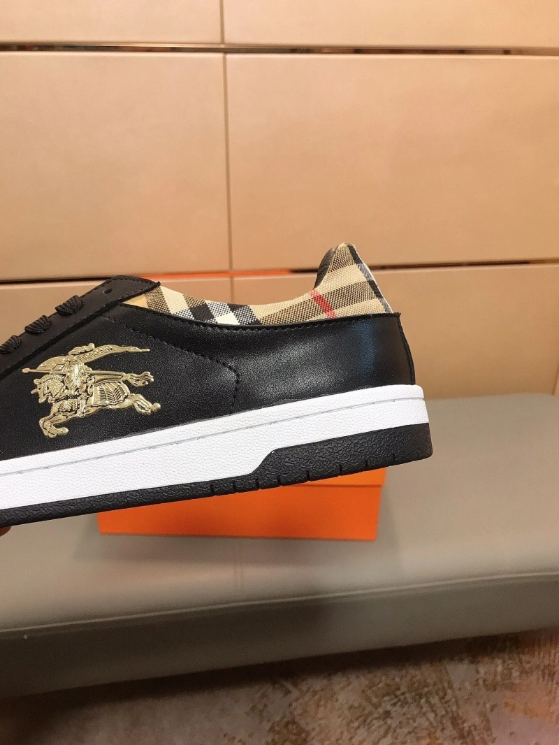 Fashionable Bxrbxrry Sneakers 115159
